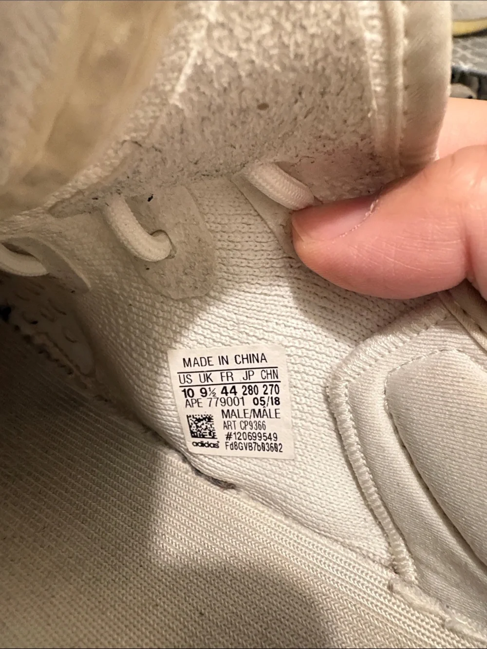 Yeezy authentic adidas